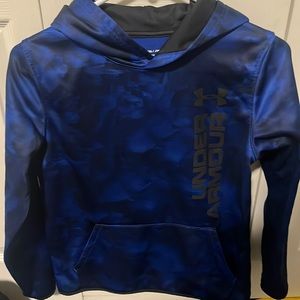 Boys Youth XL Under Armour sweatshirt.